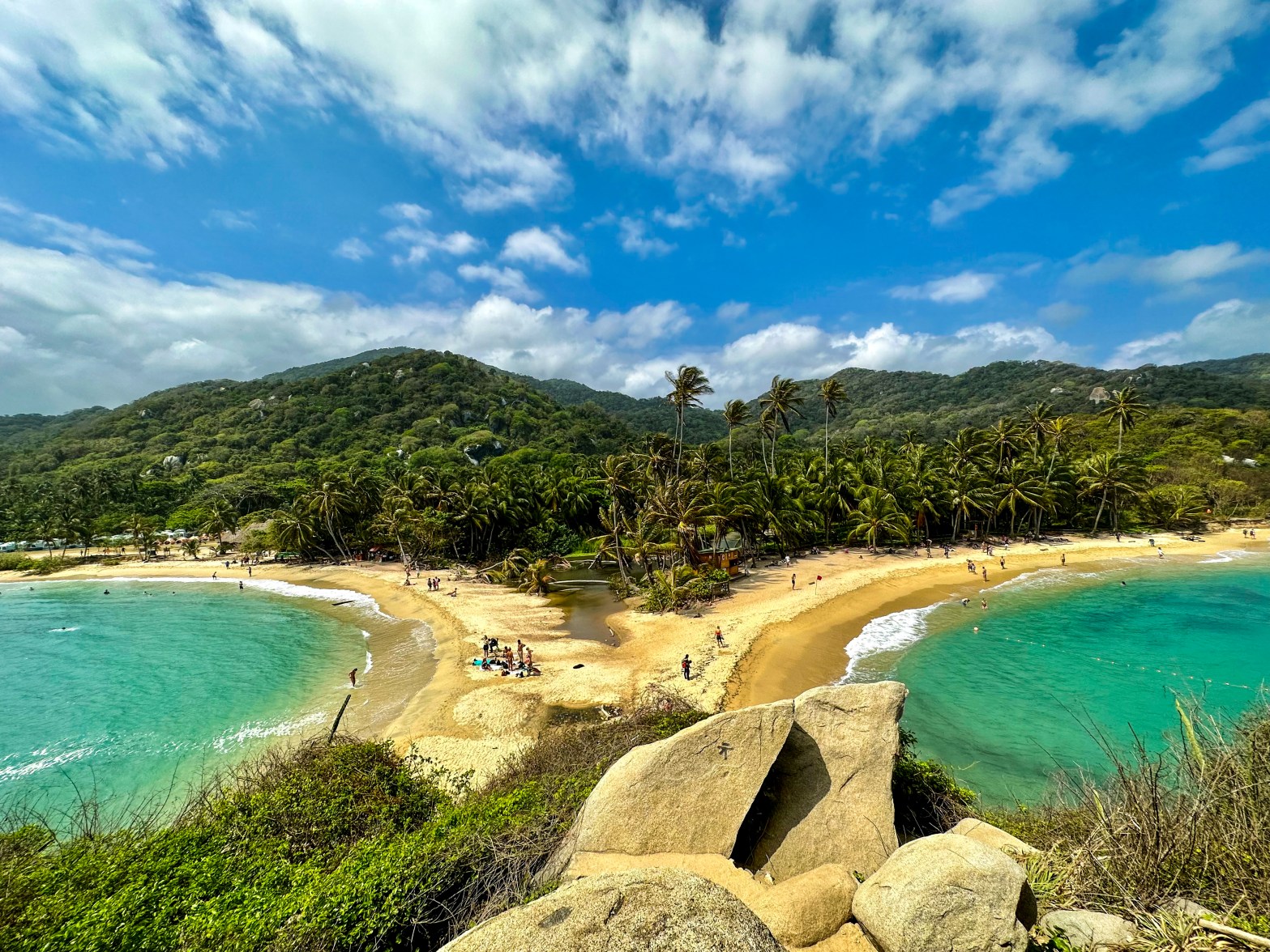 Colombia: An 8-Day Adventure through Vibrant Cities and Tropical&nbsp;Paradises